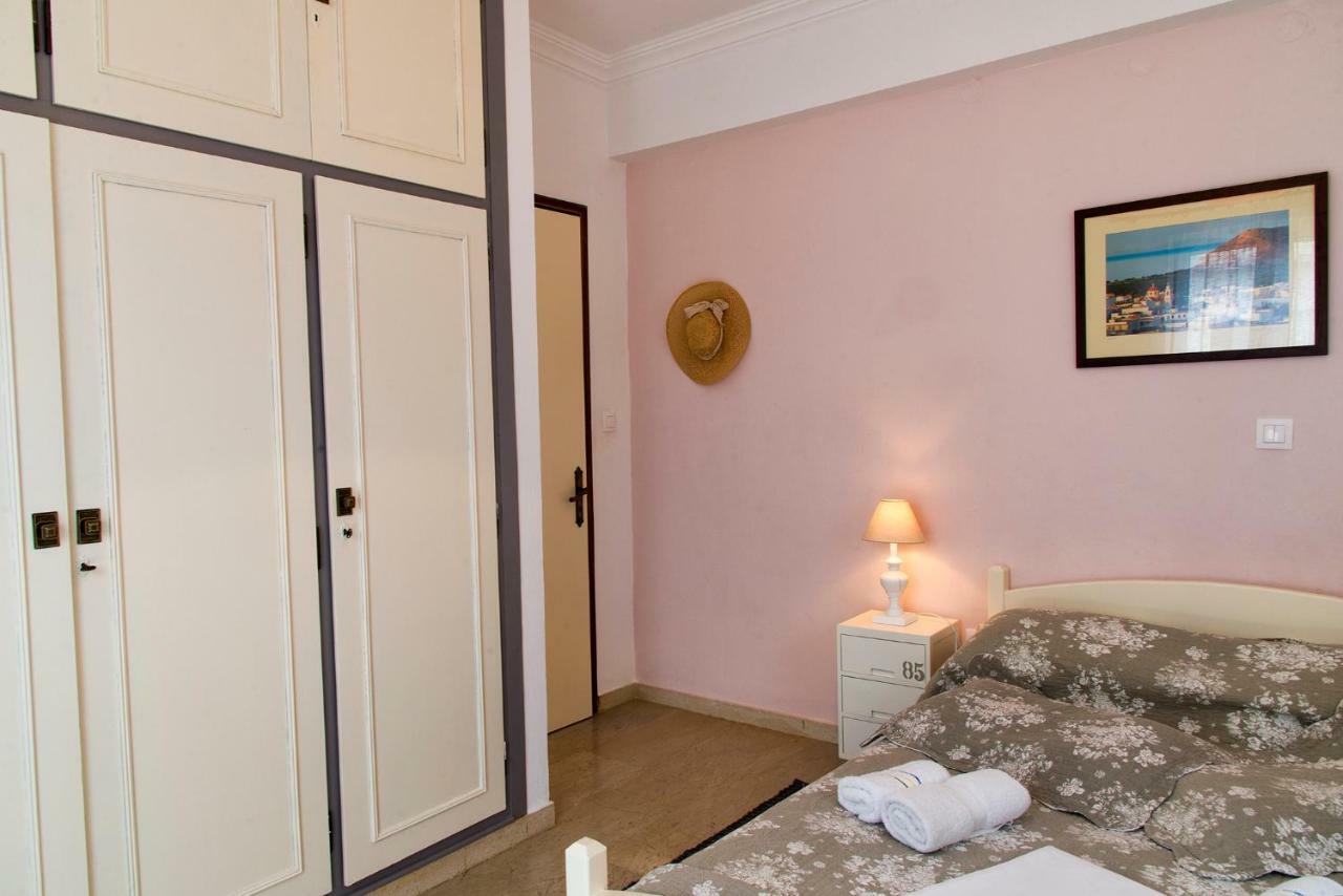 Katerina Rooms & Studios Палекастрон Екстериор снимка